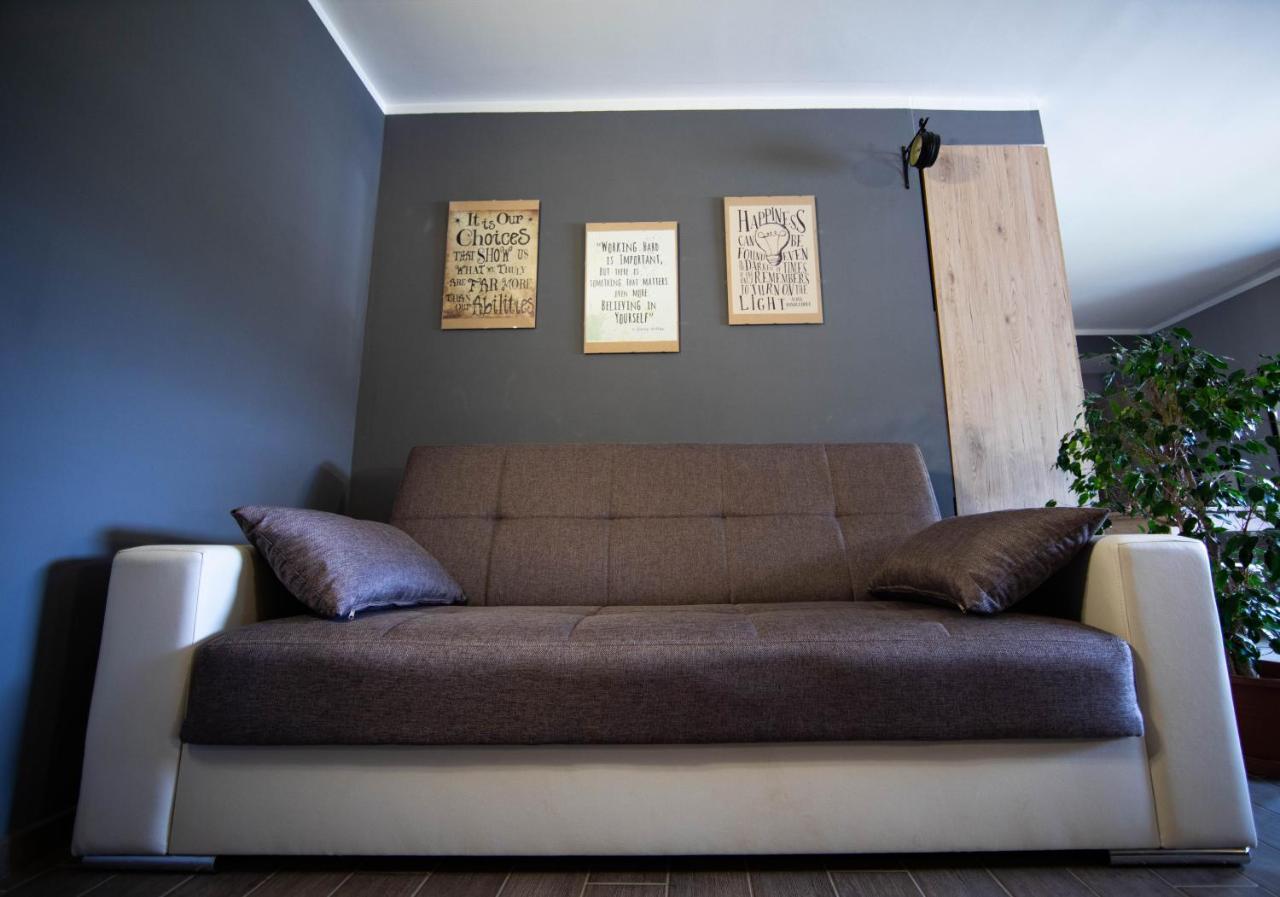 Bed and Breakfast Binario 9 3/4 Villafranca Piemonte Exterior foto
